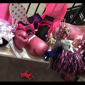 iSo vs boxing gloves